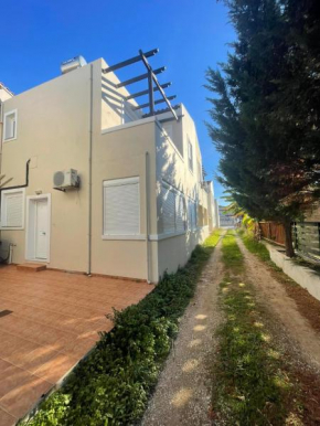 Centrum Almyrida Apt